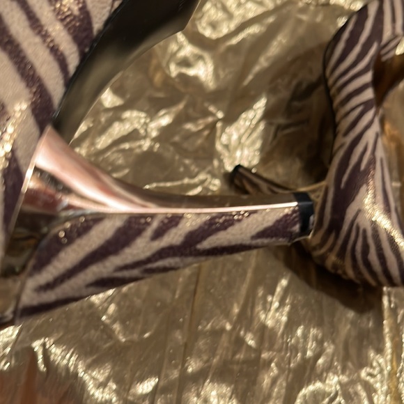 Animal print, brown, cream, gold fabric has a sueded finish - Picture 3 of 7